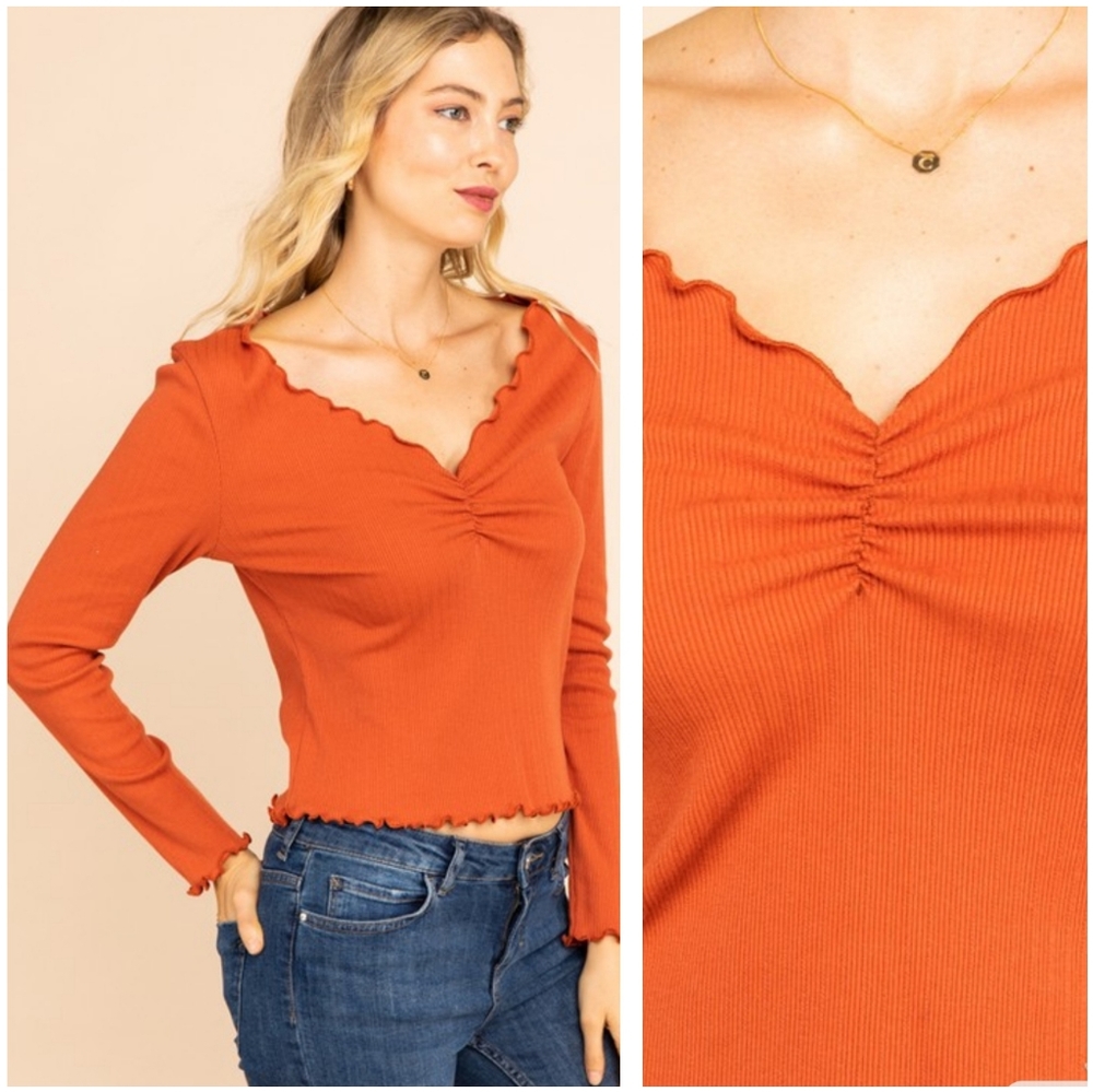 Ribbed knit gathered bust v-neck lettuce hem top - Picture 6 of 9